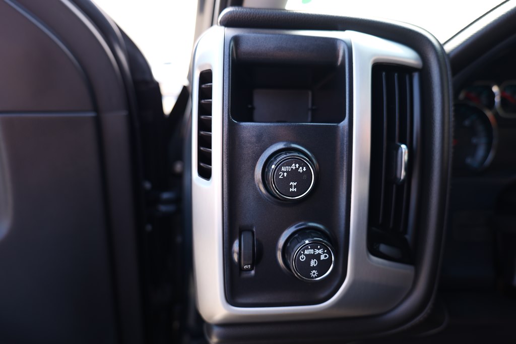 Photo 17 of this GMC SIERRA