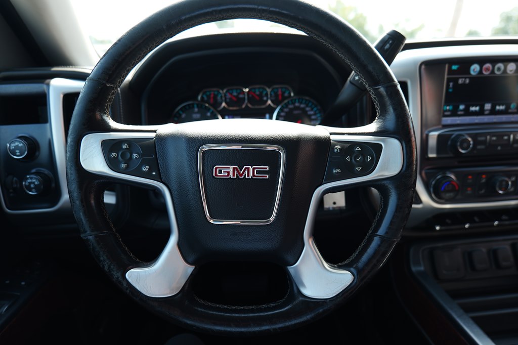 Photo 18 of this GMC SIERRA