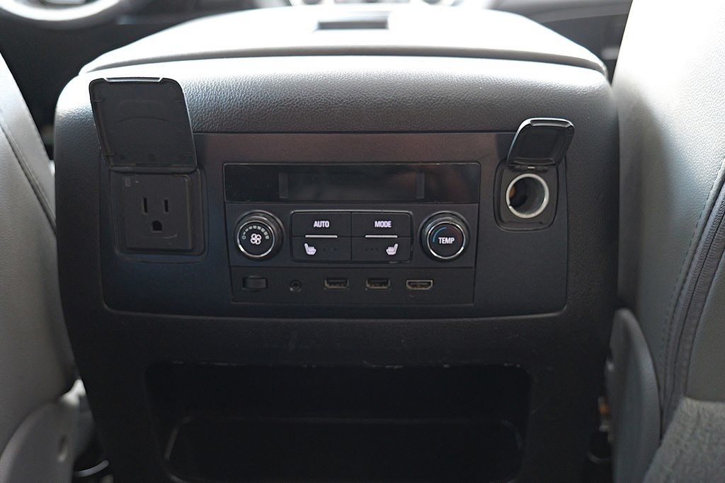 Used Car 2018 Chevrolet Suburban  1500 Lt For Sale Under $20,000 In Baker, Louisiana