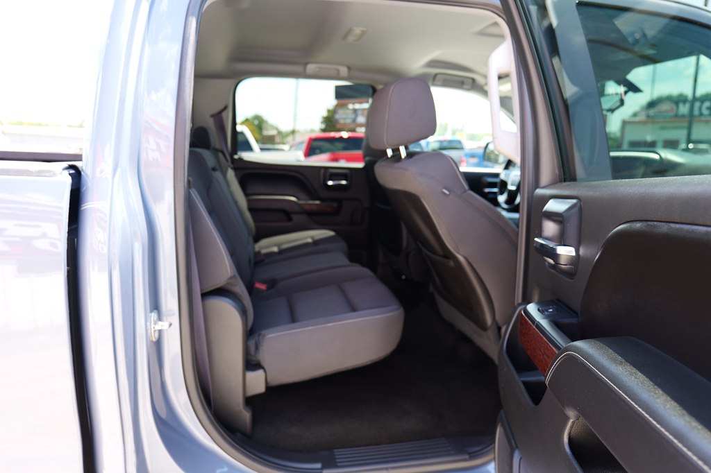 Photo 36 of this GMC SIERRA