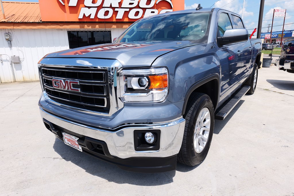 Photo 9 of this GMC SIERRA