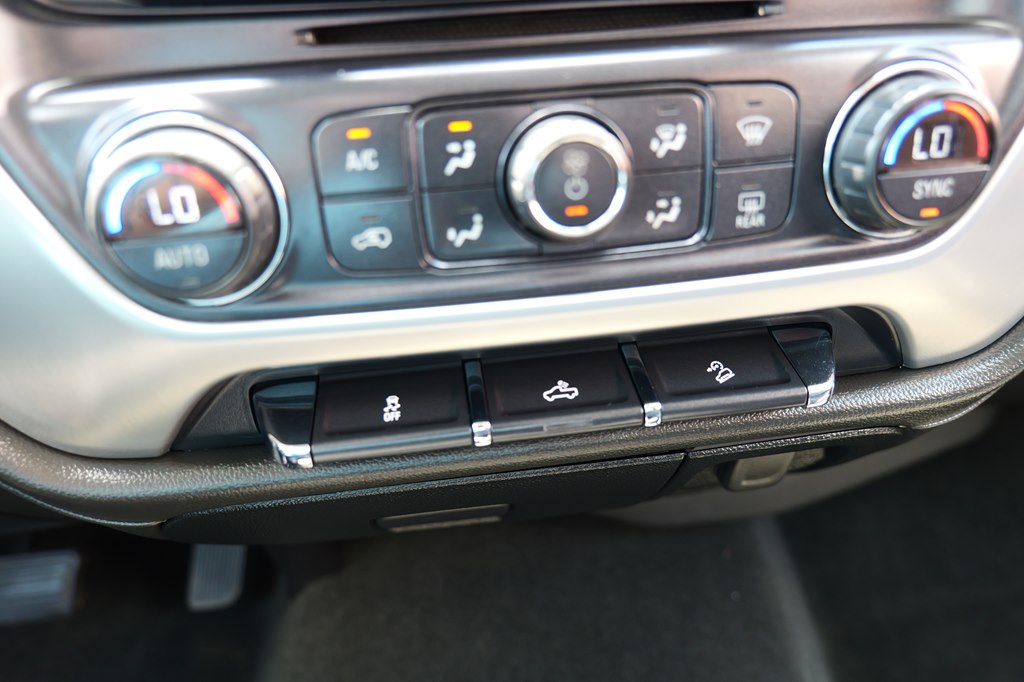 Photo 23 of this GMC SIERRA