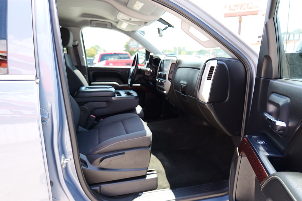 Photo 40 of this GMC SIERRA