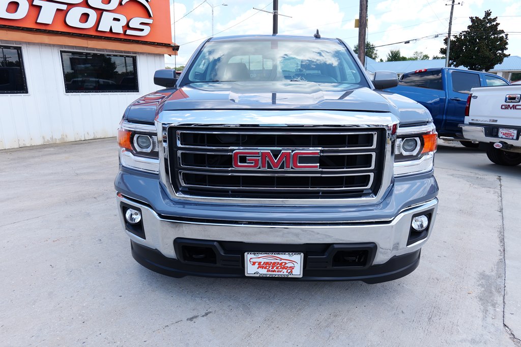 Photo 2 of this GMC SIERRA
