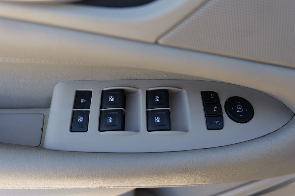 Photo 15 of this CADILLAC ESCALADE