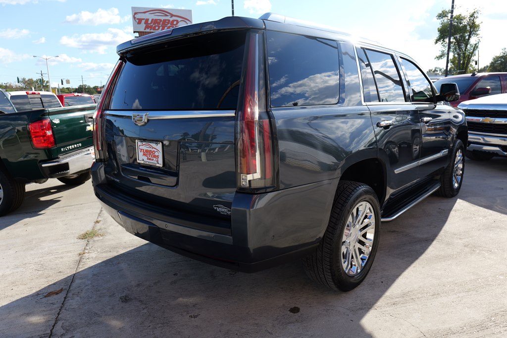 Photo 5 of this CADILLAC ESCALADE