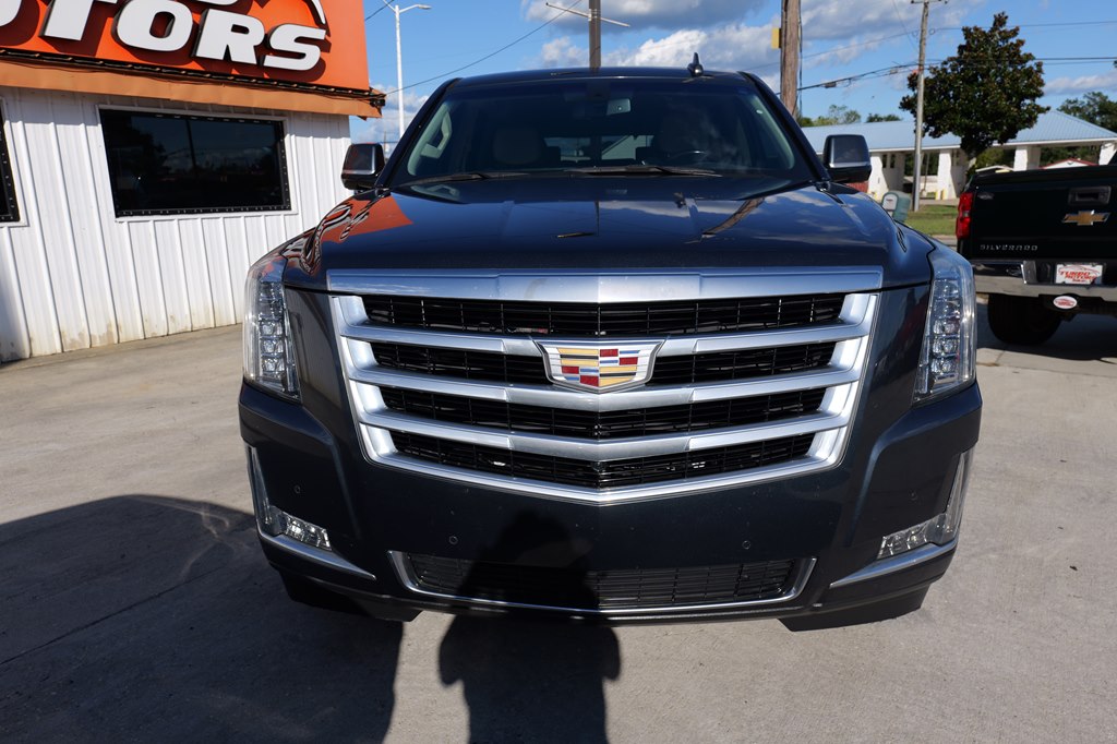 Photo 2 of this CADILLAC ESCALADE