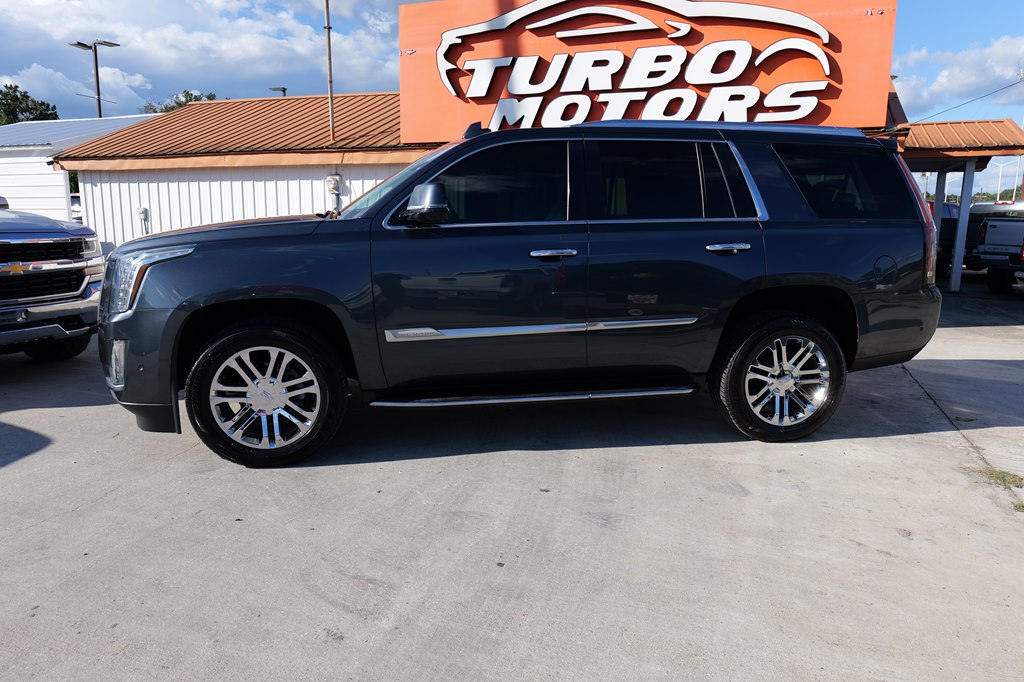 Photo 8 of this CADILLAC ESCALADE