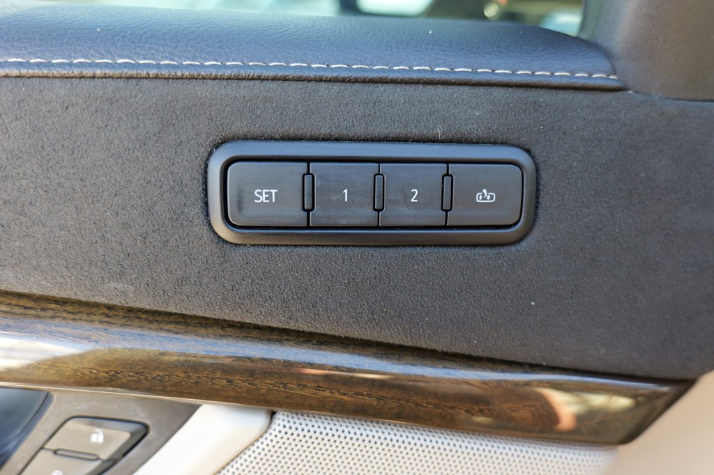 Photo 14 of this CADILLAC ESCALADE