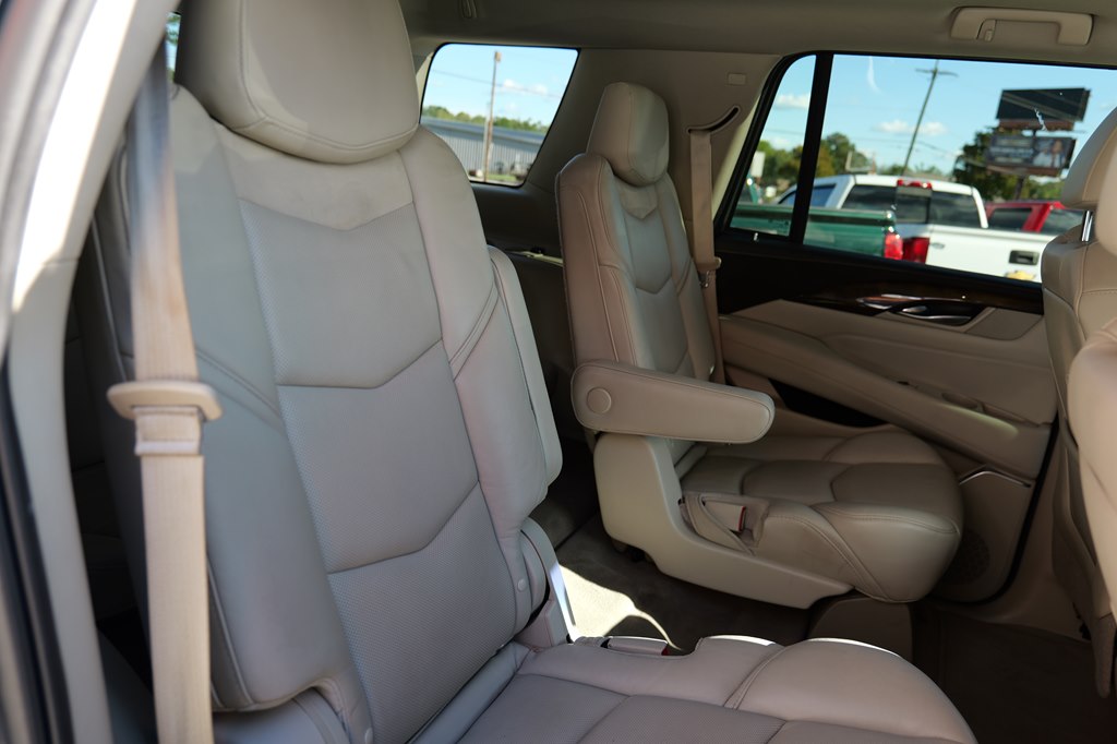 Photo 42 of this CADILLAC ESCALADE