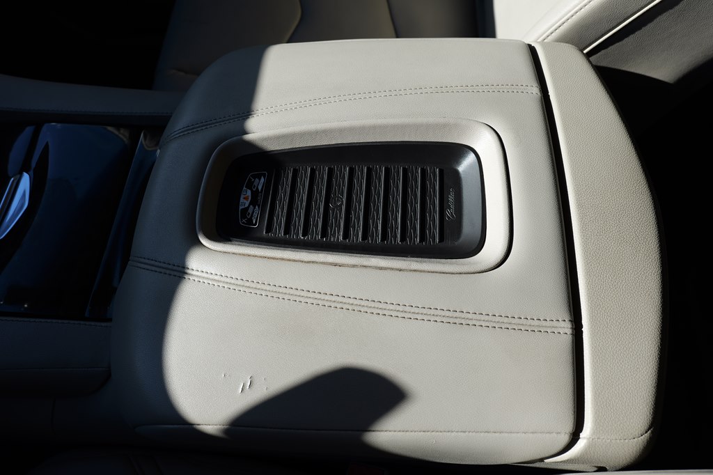 Photo 29 of this CADILLAC ESCALADE