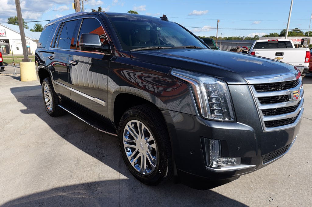 Photo 3 of this CADILLAC ESCALADE