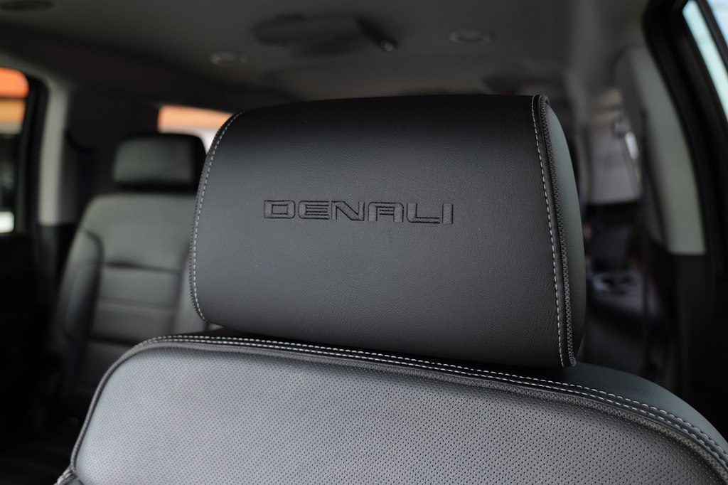 Used Car 2016 Gmc Yukon Xl  Denali For Sale Under $25,000 In Baker, Louisiana