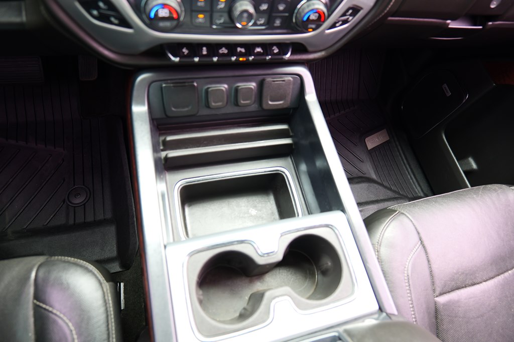 Photo 26 of this GMC SIERRA