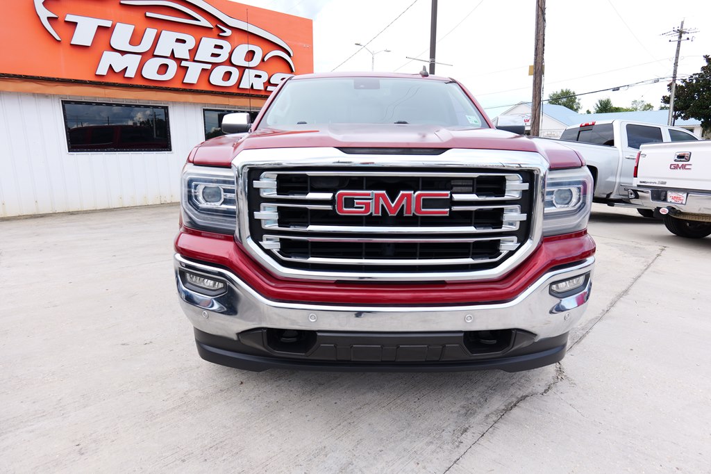 Photo 2 of this GMC SIERRA