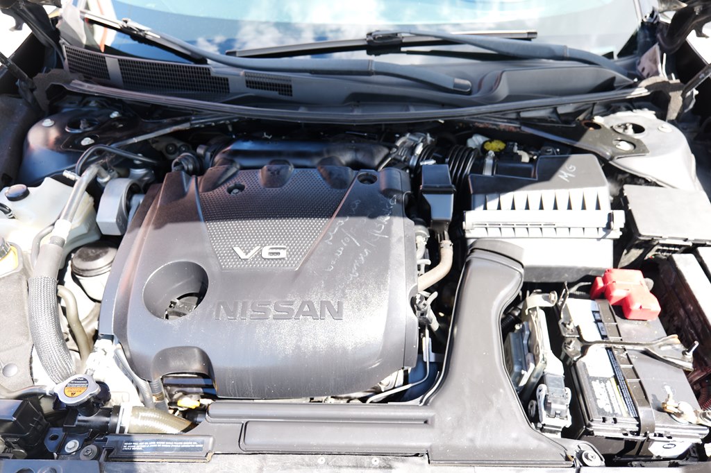 Photo 44 of this NISSAN MAXIMA