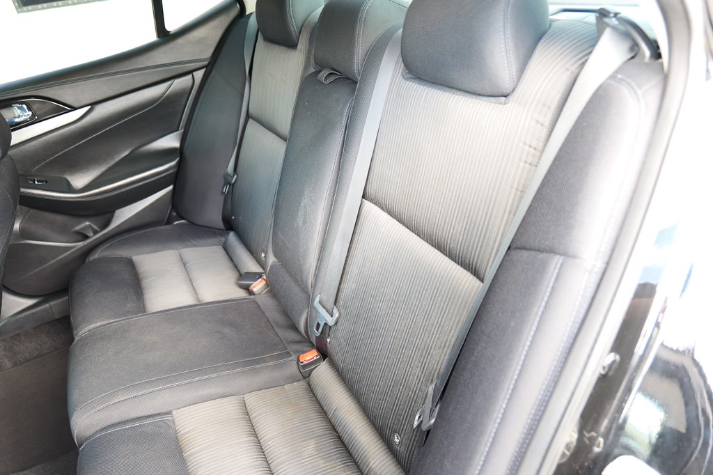 Photo 28 of this NISSAN MAXIMA