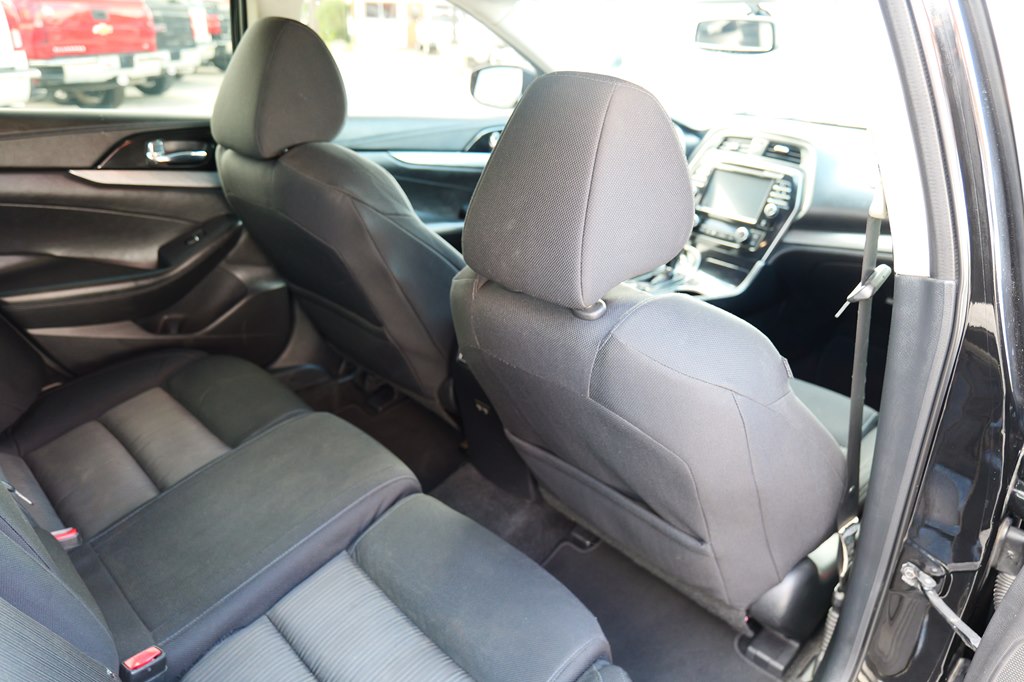 Photo 35 of this NISSAN MAXIMA