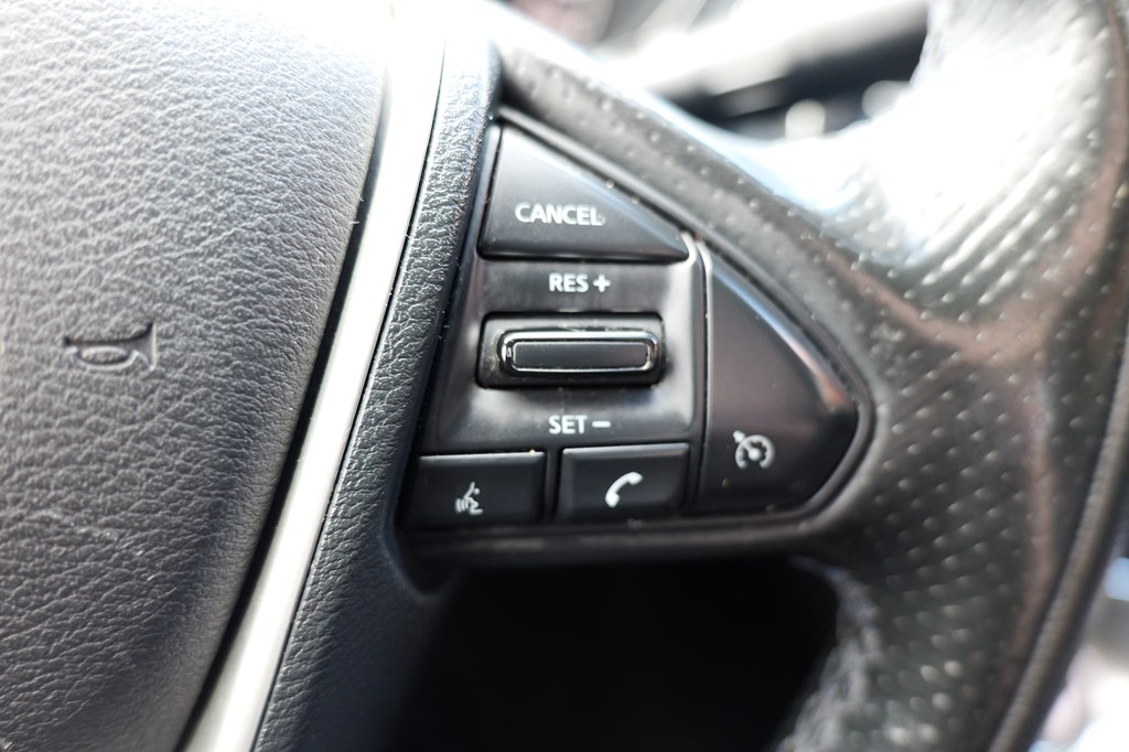 Photo 17 of this NISSAN MAXIMA