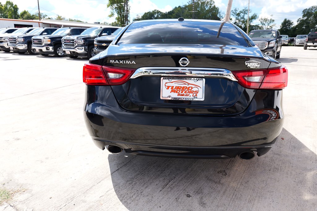 Photo 6 of this NISSAN MAXIMA
