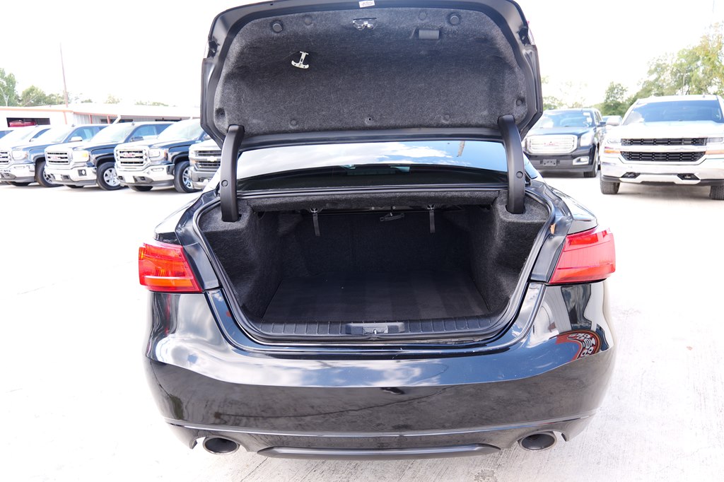 Photo 32 of this NISSAN MAXIMA
