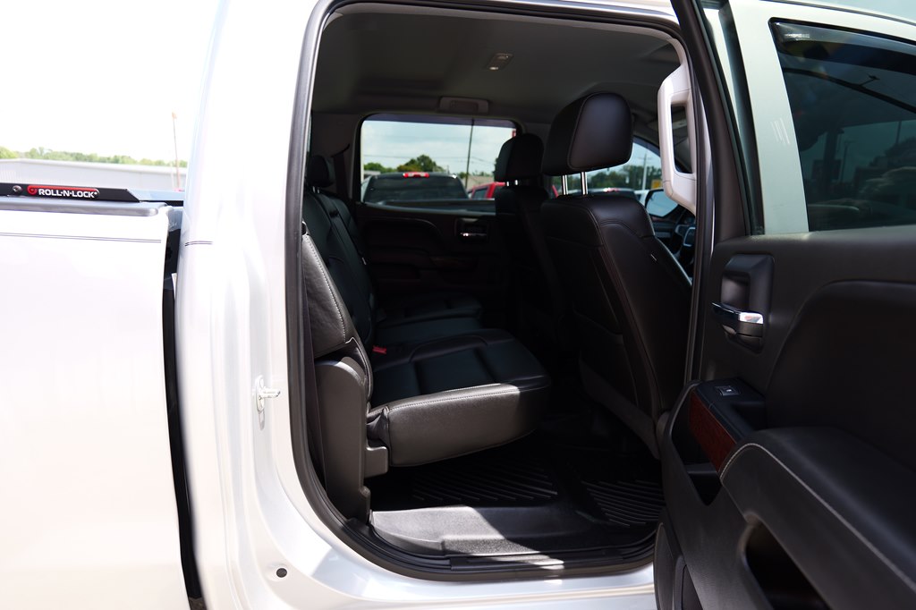 Photo 33 of this GMC SIERRA