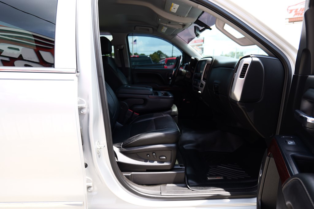 Photo 36 of this GMC SIERRA