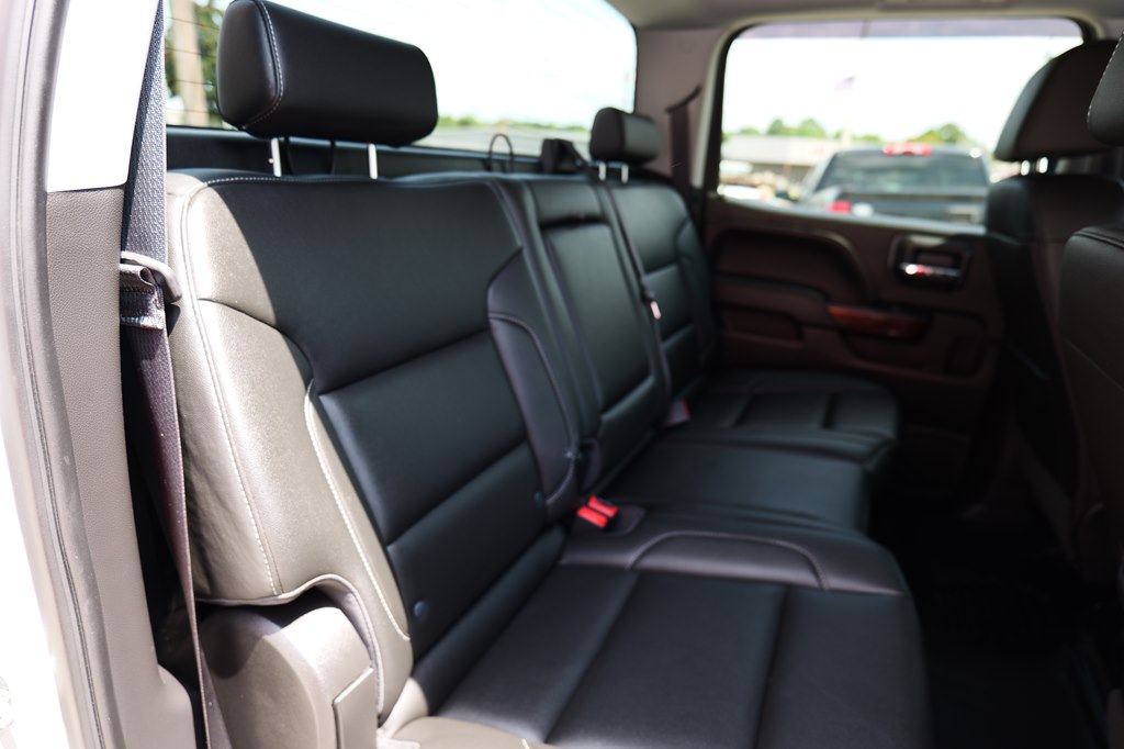 Photo 34 of this GMC SIERRA