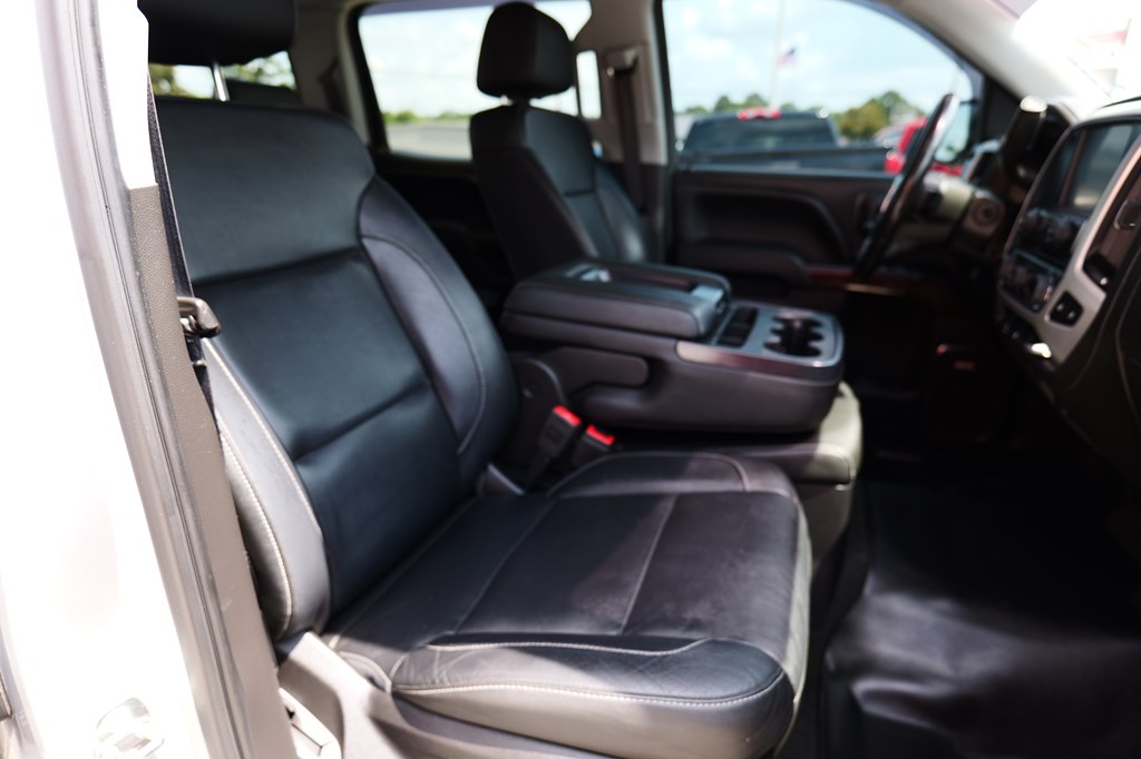 Photo 37 of this GMC SIERRA