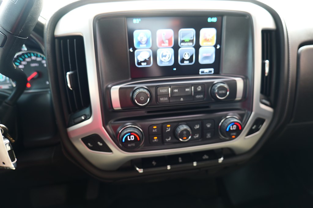 Photo 21 of this GMC SIERRA