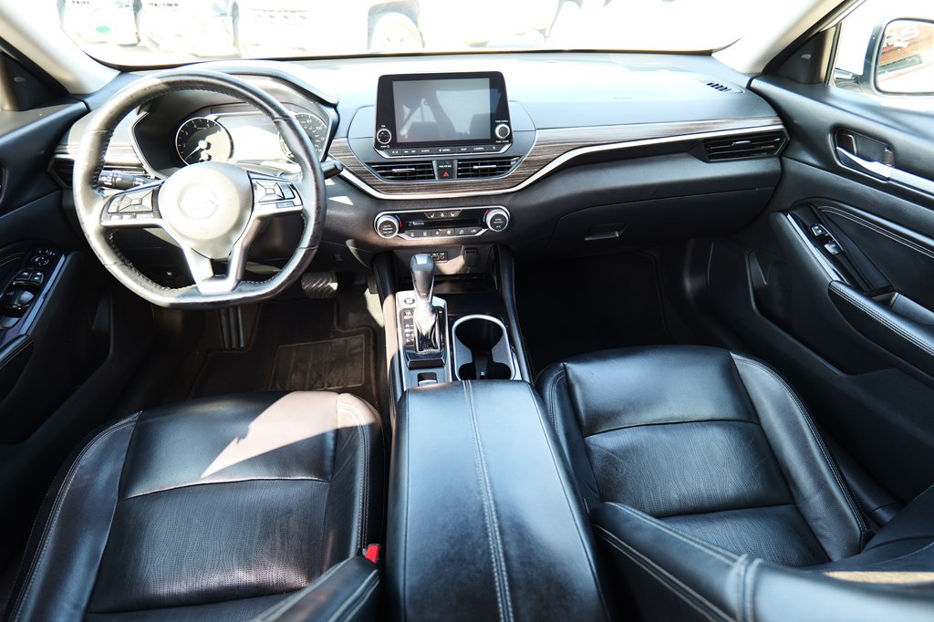 Photo 34 of this NISSAN ALTIMA