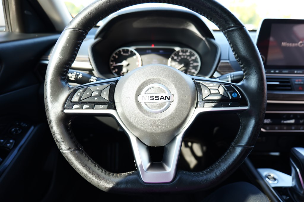 Photo 16 of this NISSAN ALTIMA