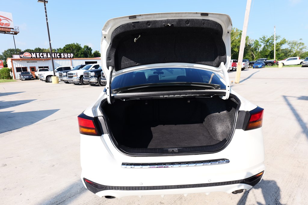 Photo 35 of this NISSAN ALTIMA
