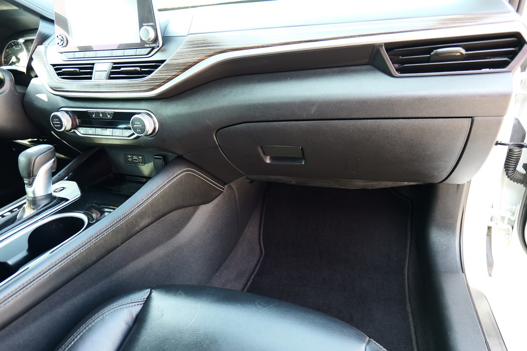 Photo 45 of this NISSAN ALTIMA