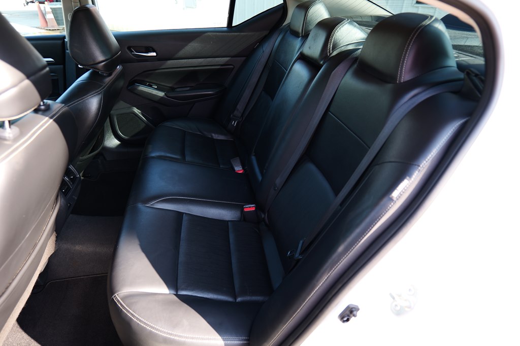 Photo 31 of this NISSAN ALTIMA