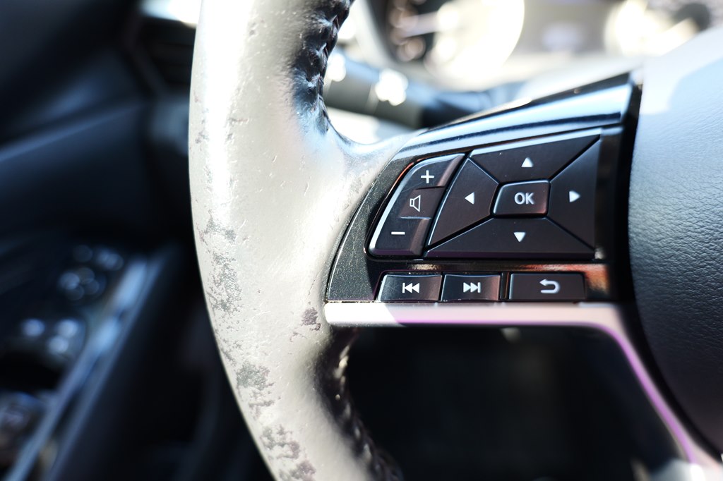 Photo 18 of this NISSAN ALTIMA