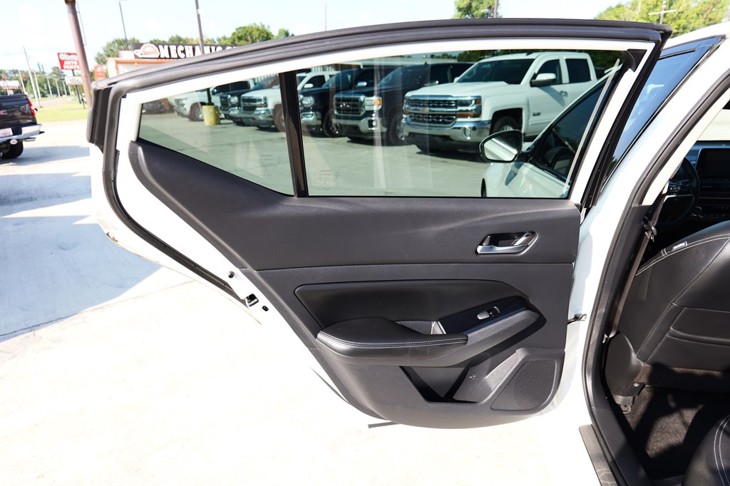 Photo 32 of this NISSAN ALTIMA