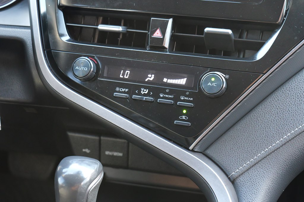 Used Car 2021 Toyota Camry  Se For Sale Under $20,000 In Baker, Louisiana