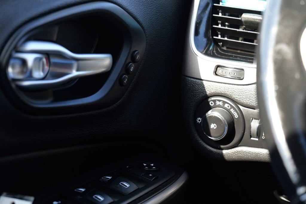 Used Car 2019 Jeep Cherokee  Limited For Sale Under $15,000 In Baker, Louisiana