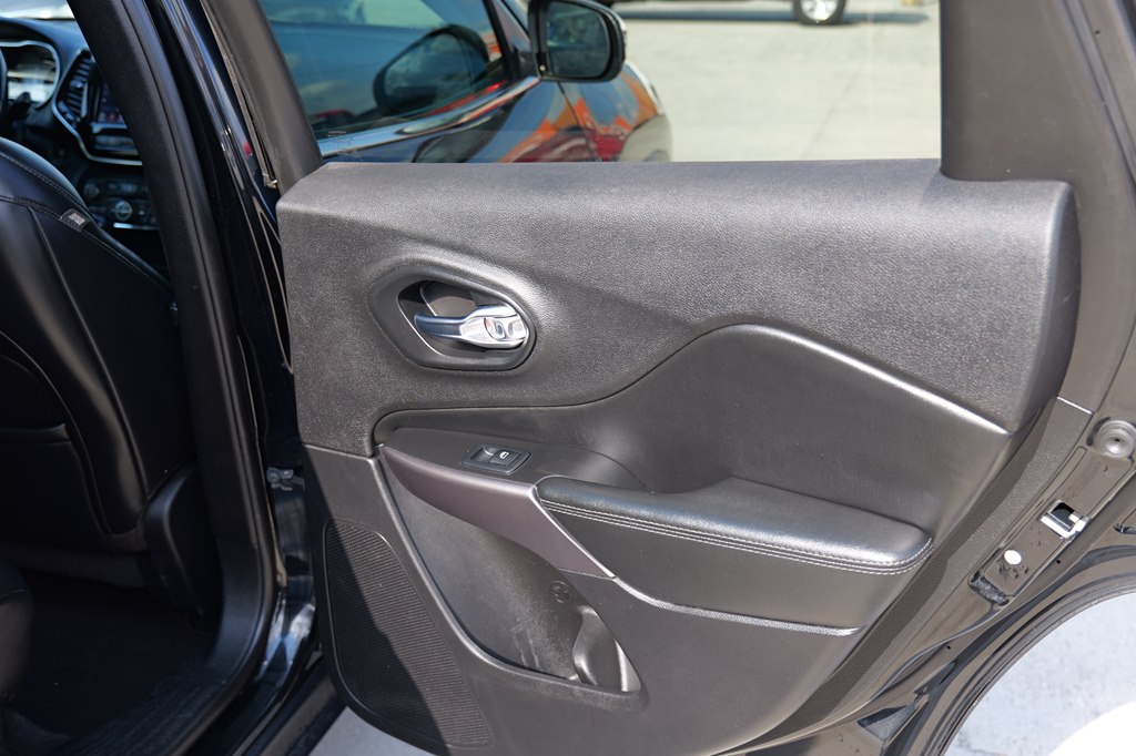 Used Car 2019 Jeep Cherokee  Limited For Sale Under $15,000 In Baker, Louisiana