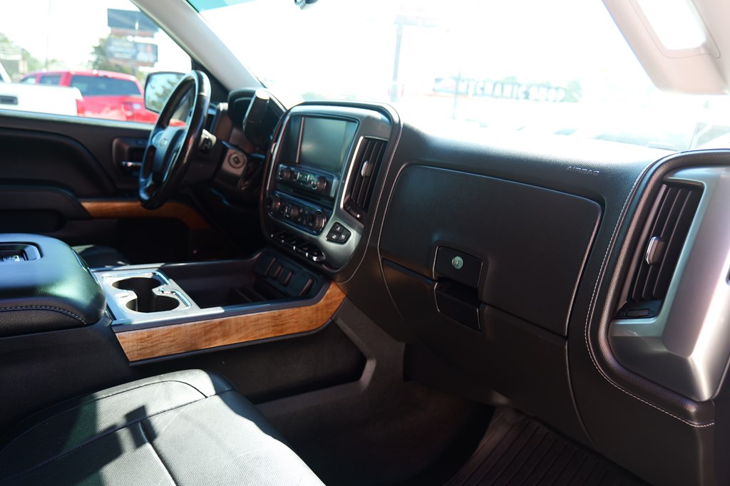 Photo 50 of this CHEVROLET SILVERADO 1500
