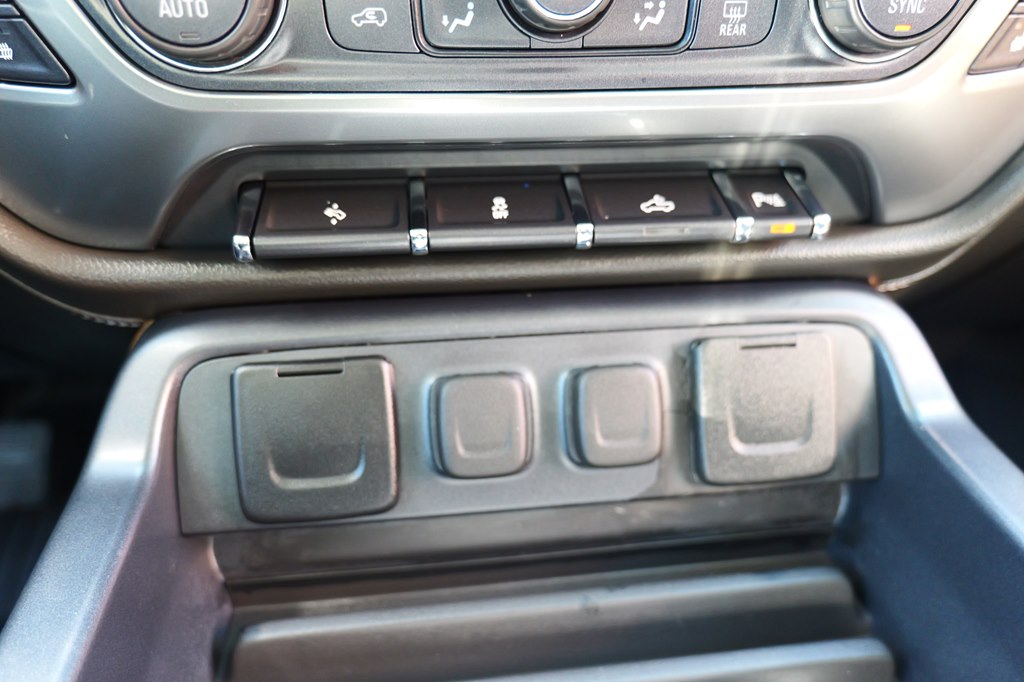 Photo 25 of this CHEVROLET SILVERADO 1500