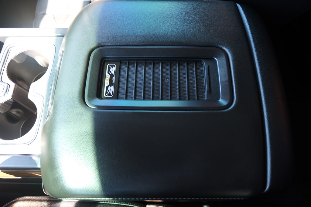 Photo 30 of this CHEVROLET SILVERADO 1500