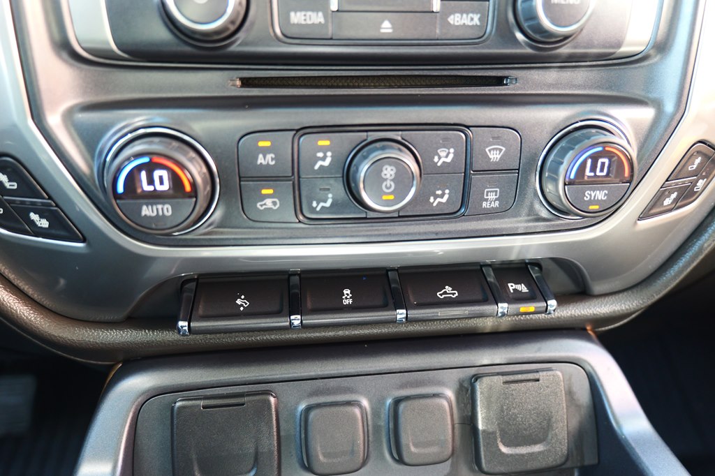 Photo 24 of this CHEVROLET SILVERADO 1500