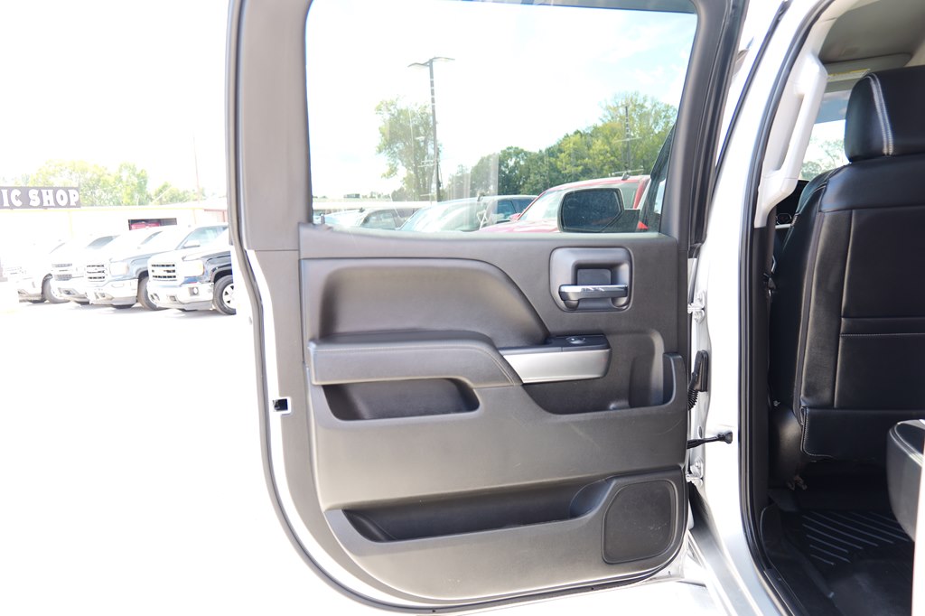 Photo 32 of this CHEVROLET SILVERADO 1500