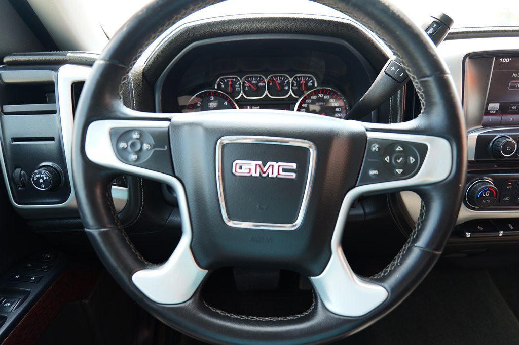 Photo 15 of this GMC SIERRA
