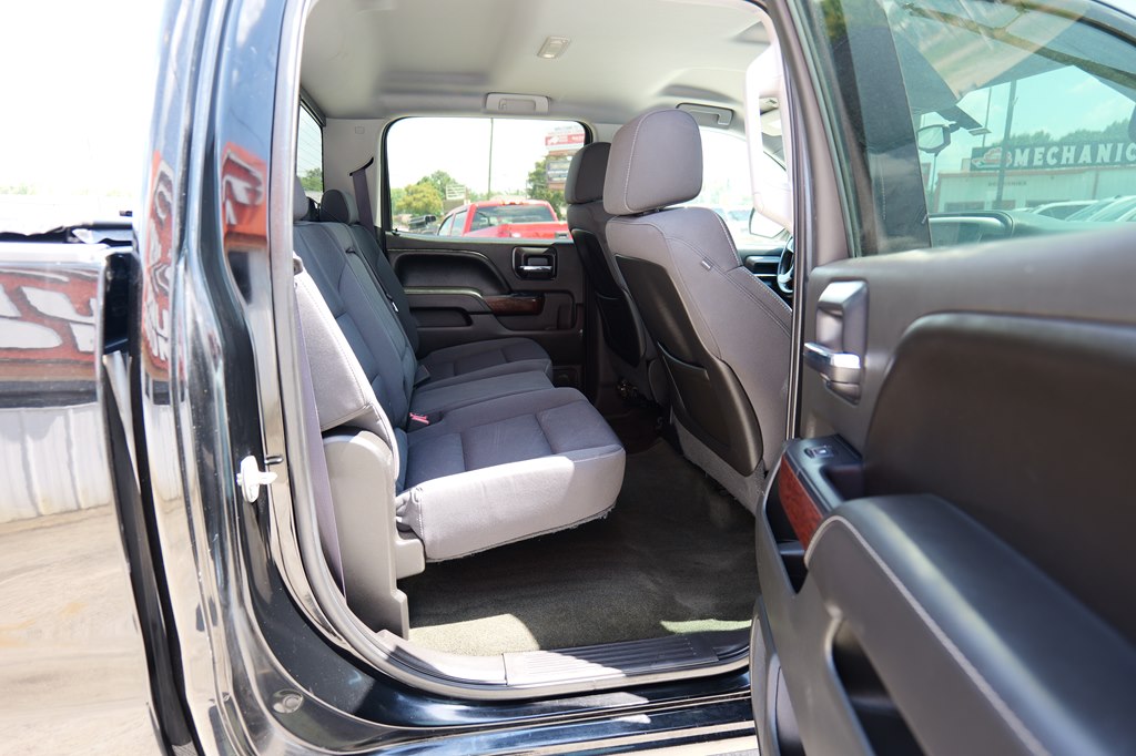 Photo 33 of this GMC SIERRA