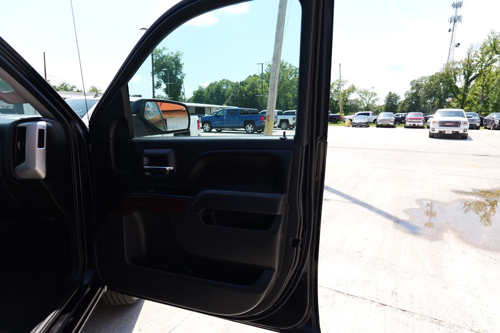 Photo 42 of this GMC SIERRA