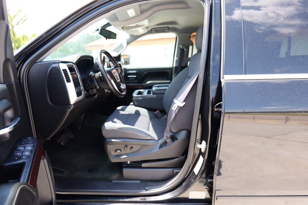 Photo 10 of this GMC SIERRA