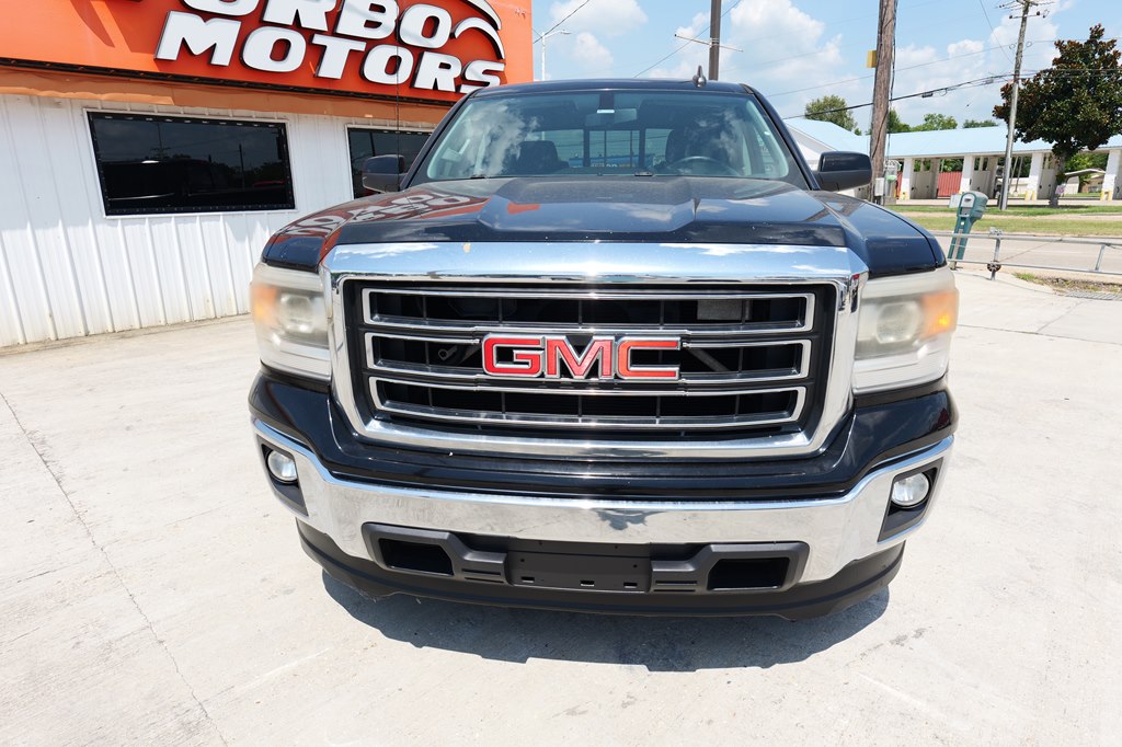 Photo 2 of this GMC SIERRA